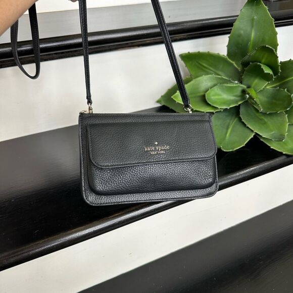 Kate Spade New York Leila genuine, leather Crossbody shoulder clutch handbag - Picture 2 of 12